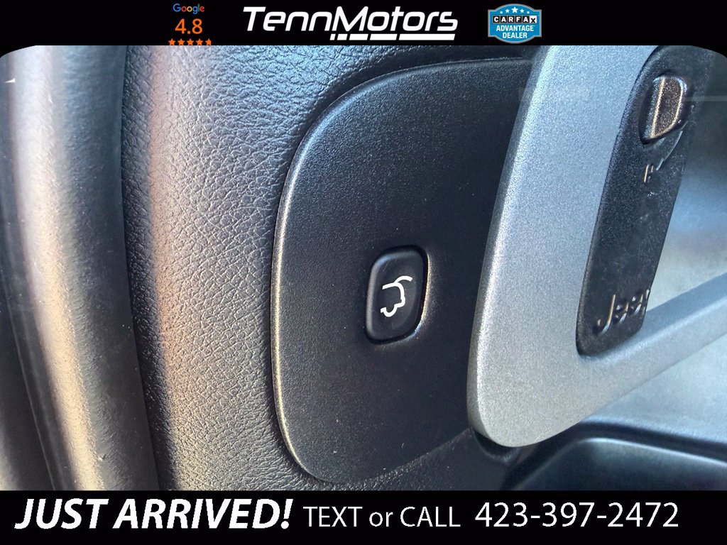 Used 2015 Jeep Cherokee Latitude w/ Comfort/Convenience Group FWD image 14