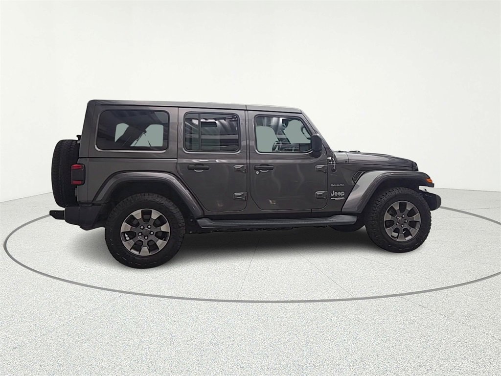 Used 2018 Jeep Wrangler Unlimited Sahara w/ Dual Top Group image 8