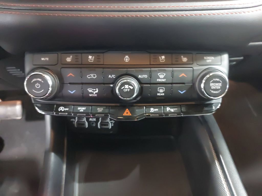Used 2024 Dodge Durango GT AWD/4WD image 21