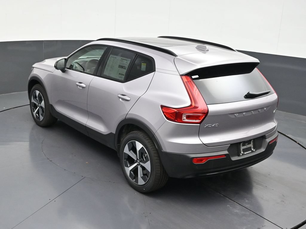 New 2026 Volvo XC40 B5 Plus w/ Climate Package AWD/4WD image 15