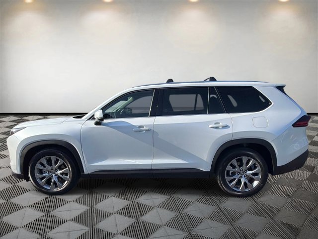 Used 2026 Toyota Grand Highlander FWD image 8