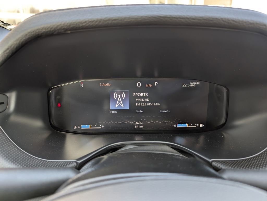 New 2026 Jeep Compass Trailhawk w/ Sun, Sound & Navigation Group AWD/4WD image 24