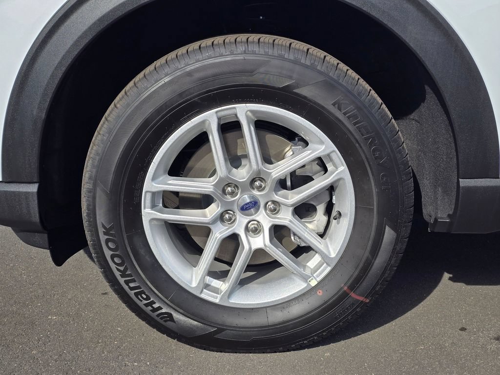 New 2026 Ford Explorer Active AWD/4WD image 8