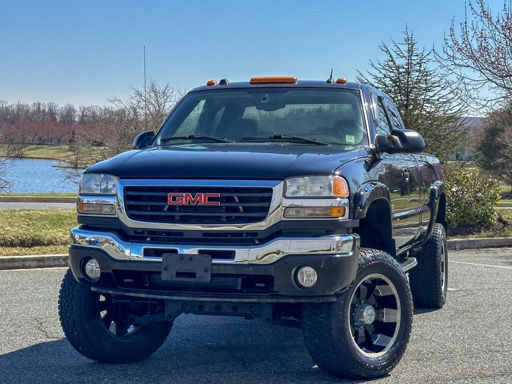 Used 2005 GMC Sierra 3500 SLT image 4