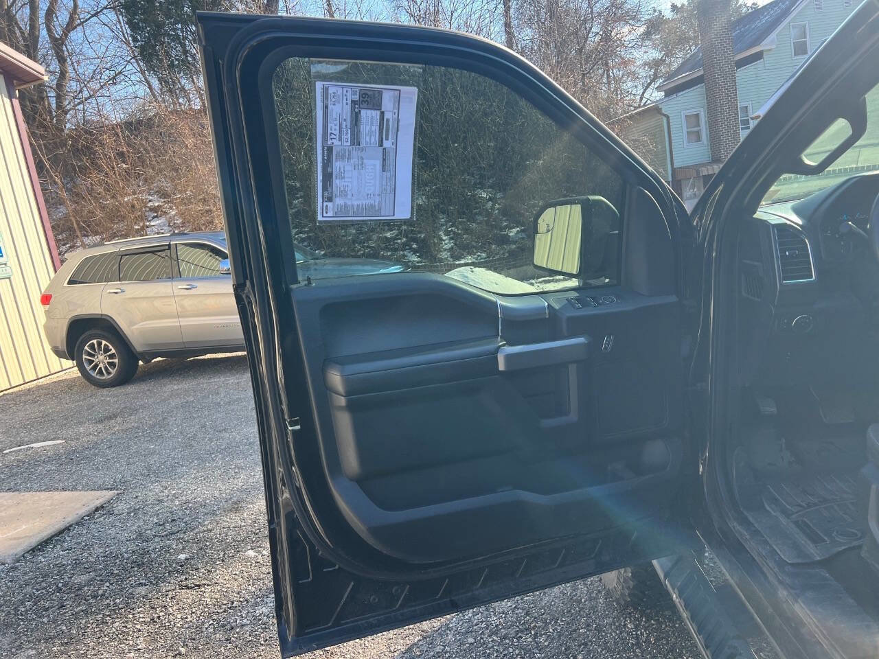 Used 2017 Ford F150 XLT w/ Equipment Group 302A Luxury image 14