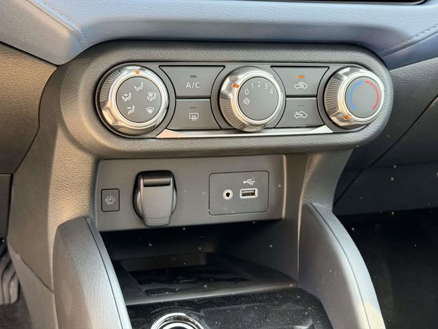 New 2025 Nissan Versa SV w/ Trunk Package FWD image 21