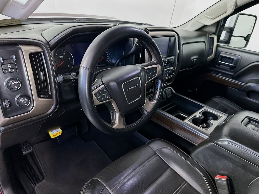 Used 2018 GMC Sierra 2500 Denali w/ Duramax Plus Package AWD/4WD image 30