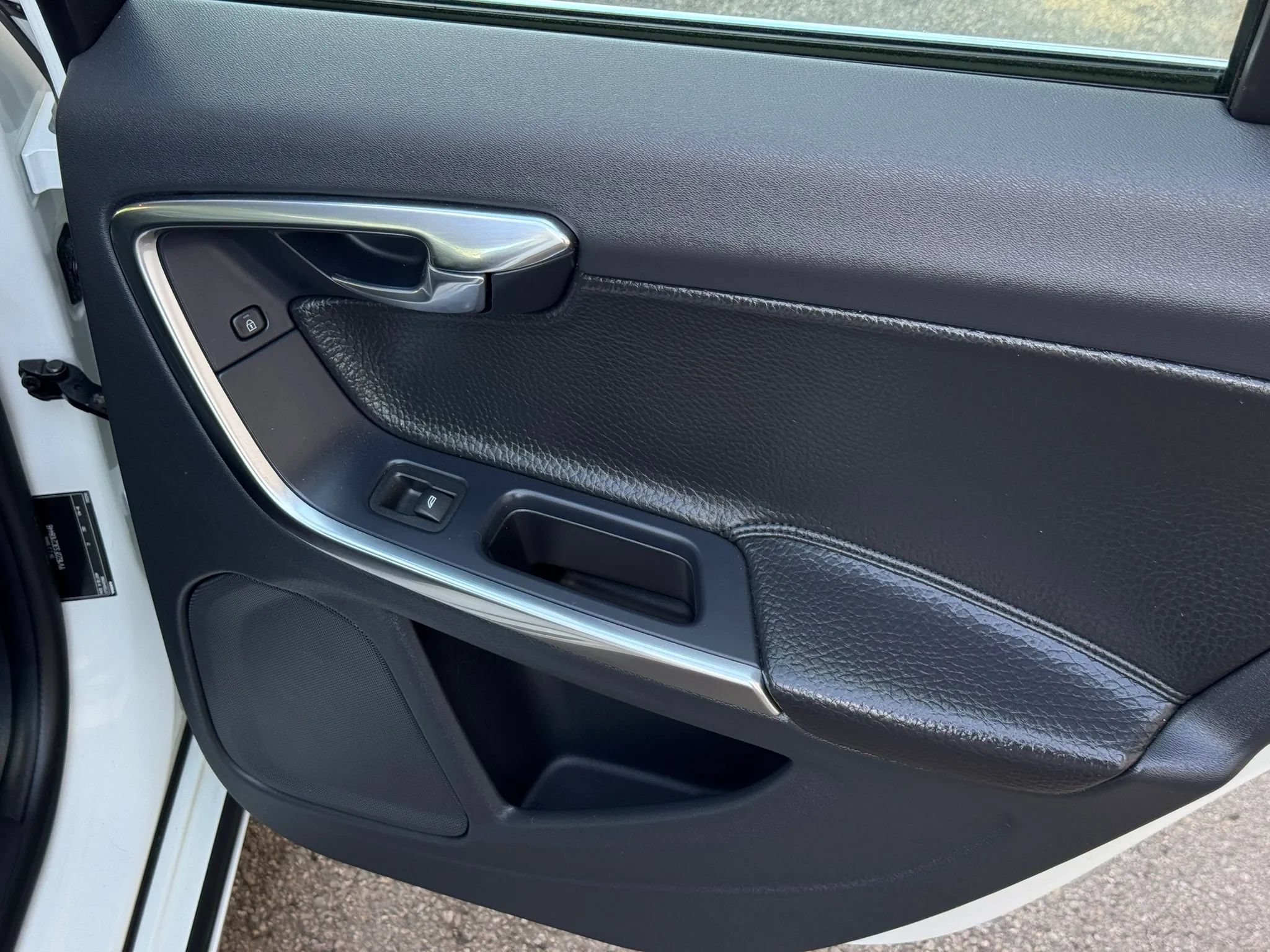 Used 2012 Volvo S60 T5 FWD image 26