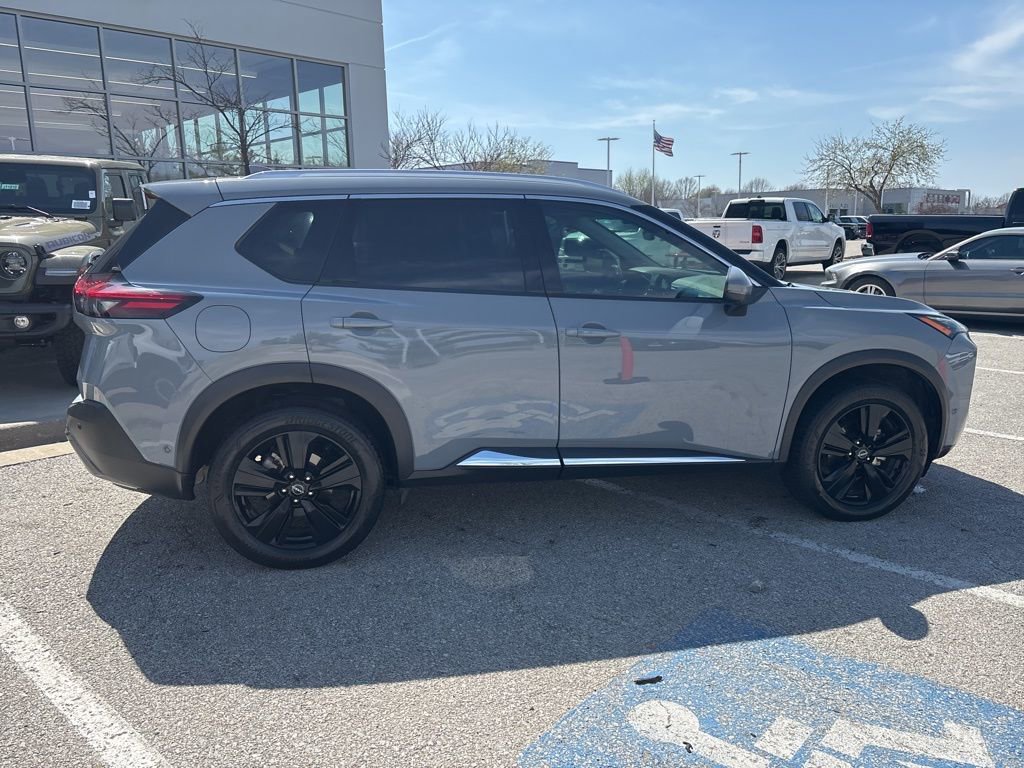 Used 2022 Nissan Rogue SL w/ SL Premium Package image 31