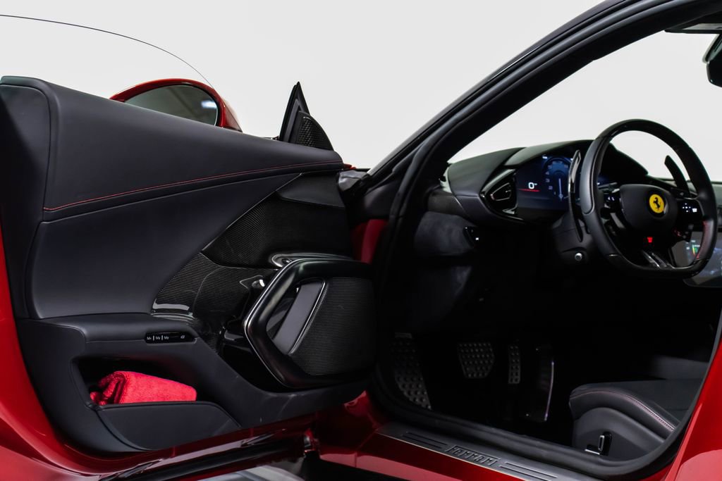 Certified 2025 Ferrari 12Cilindri image 34