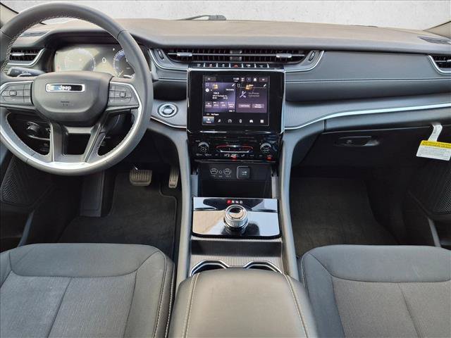 Used 2024 Jeep Grand Cherokee L Laredo AWD/4WD image 17
