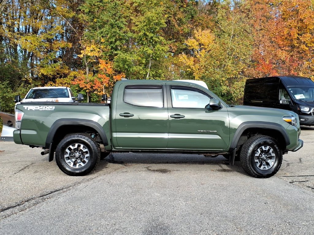 Used 2021 Toyota Tacoma TRD Off-Road w/ TRD Premium Off Road Package AWD/4WD image 3