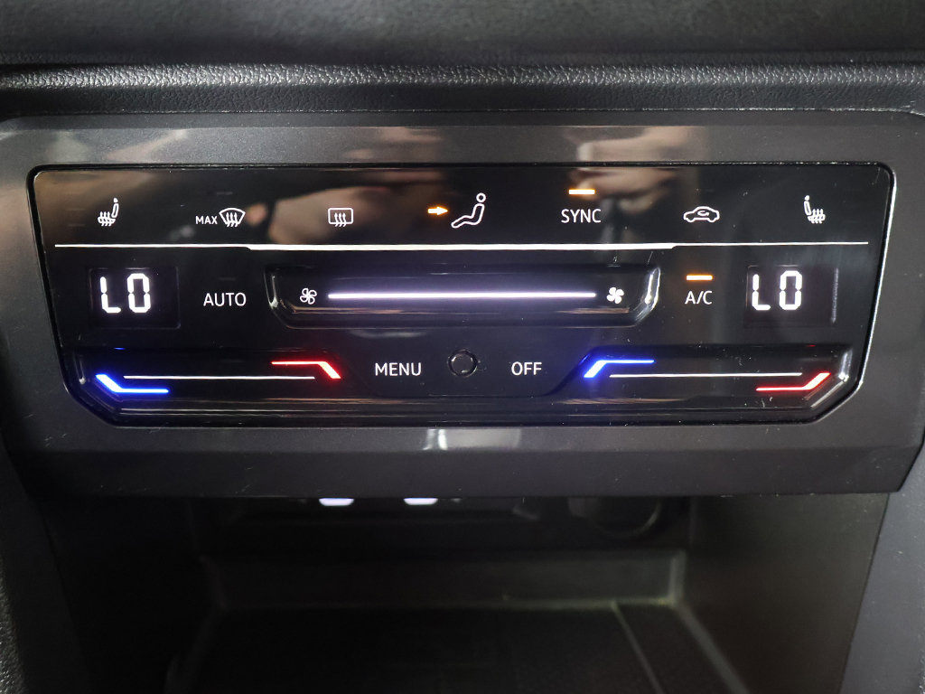 Used 2023 Volkswagen Tiguan SE AWD/4WD image 43