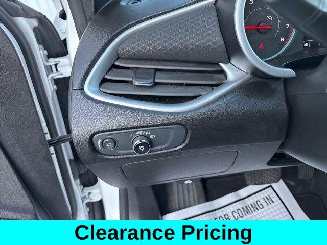 Used 2023 Chevrolet Malibu LT image 19