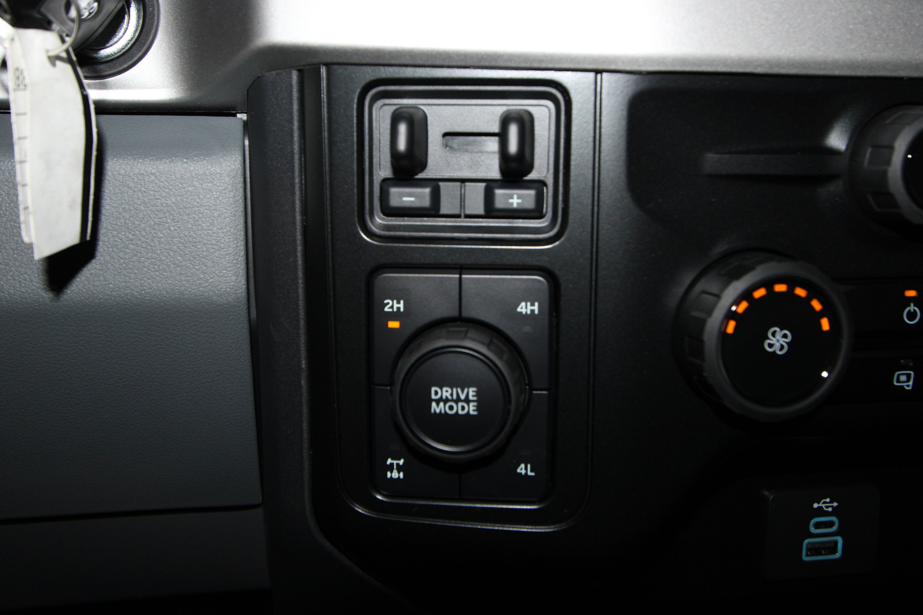 New 2026 Ford F250 XL w/ STX Appearance Package AWD/4WD image 12