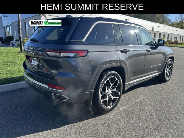 Used 2022 Jeep Grand Cherokee Summit AWD/4WD image 8