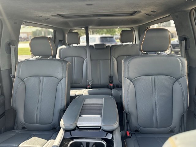 Used 2023 Jeep Grand Wagoneer Series II image 23