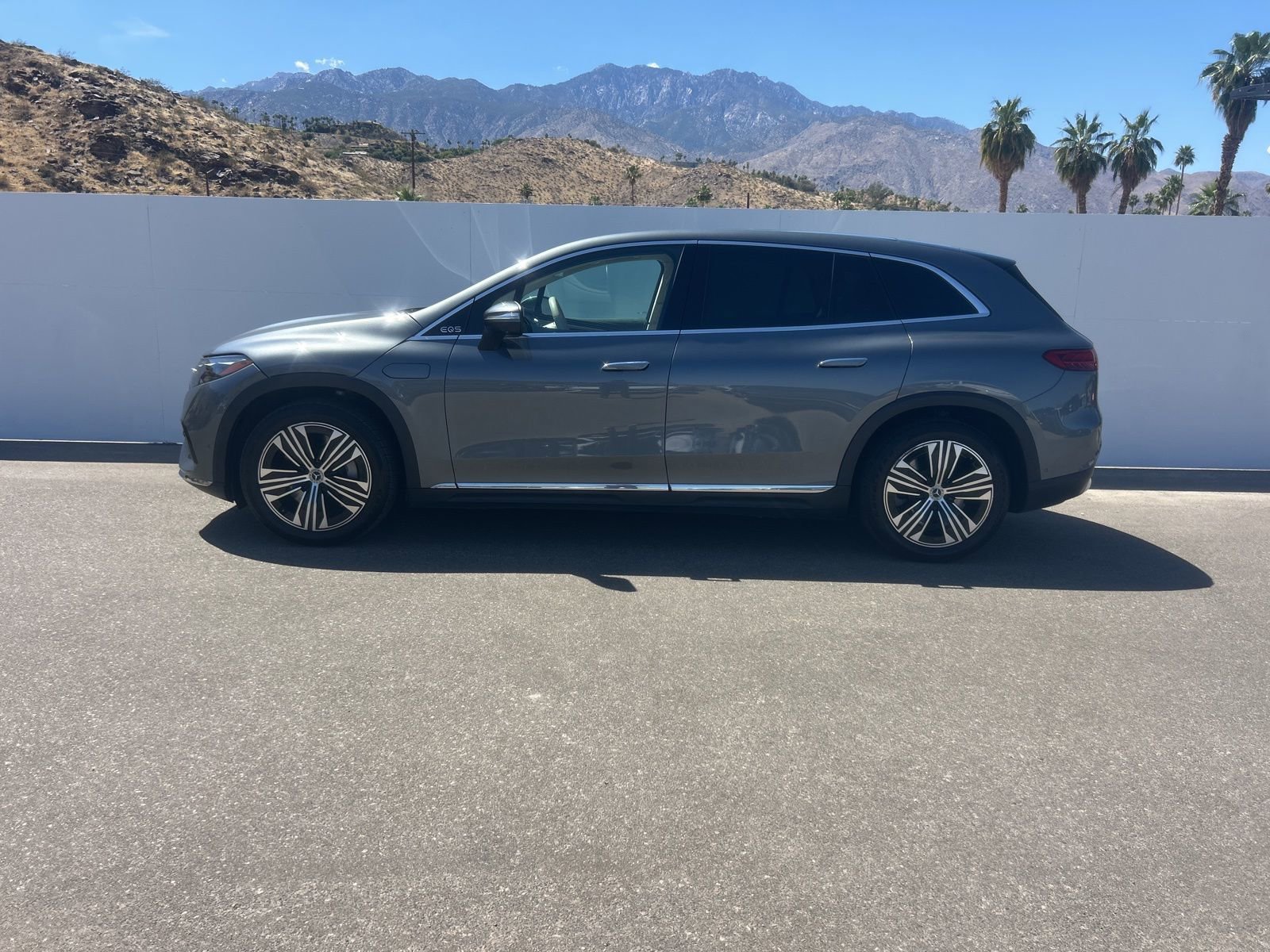 Used 2023 Mercedes-Benz EQS 450+ SUV image 8