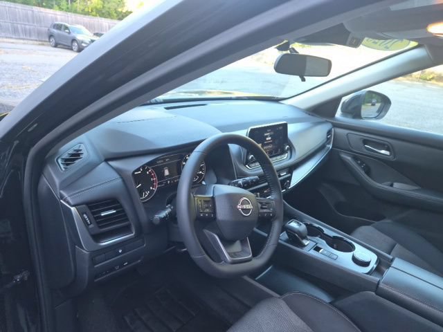 Used 2026 Nissan Rogue SV AWD/4WD image 15