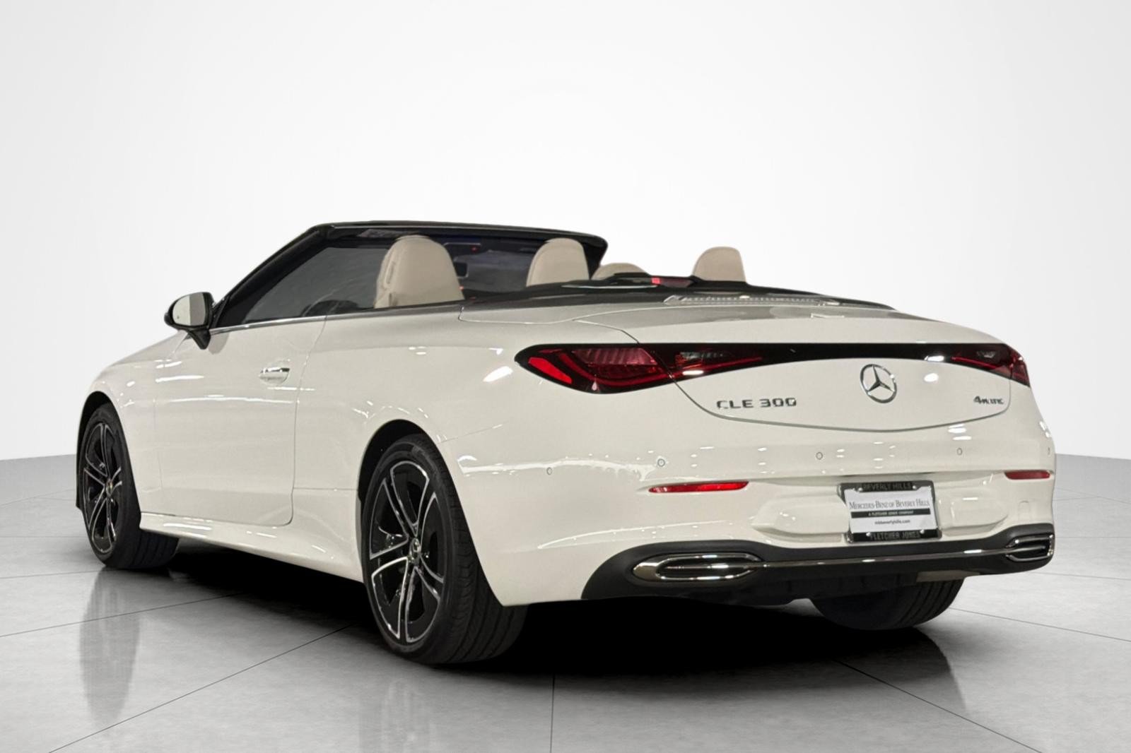 New 2027 Mercedes-Benz CLE 300 4MATIC Cabriolet image 3