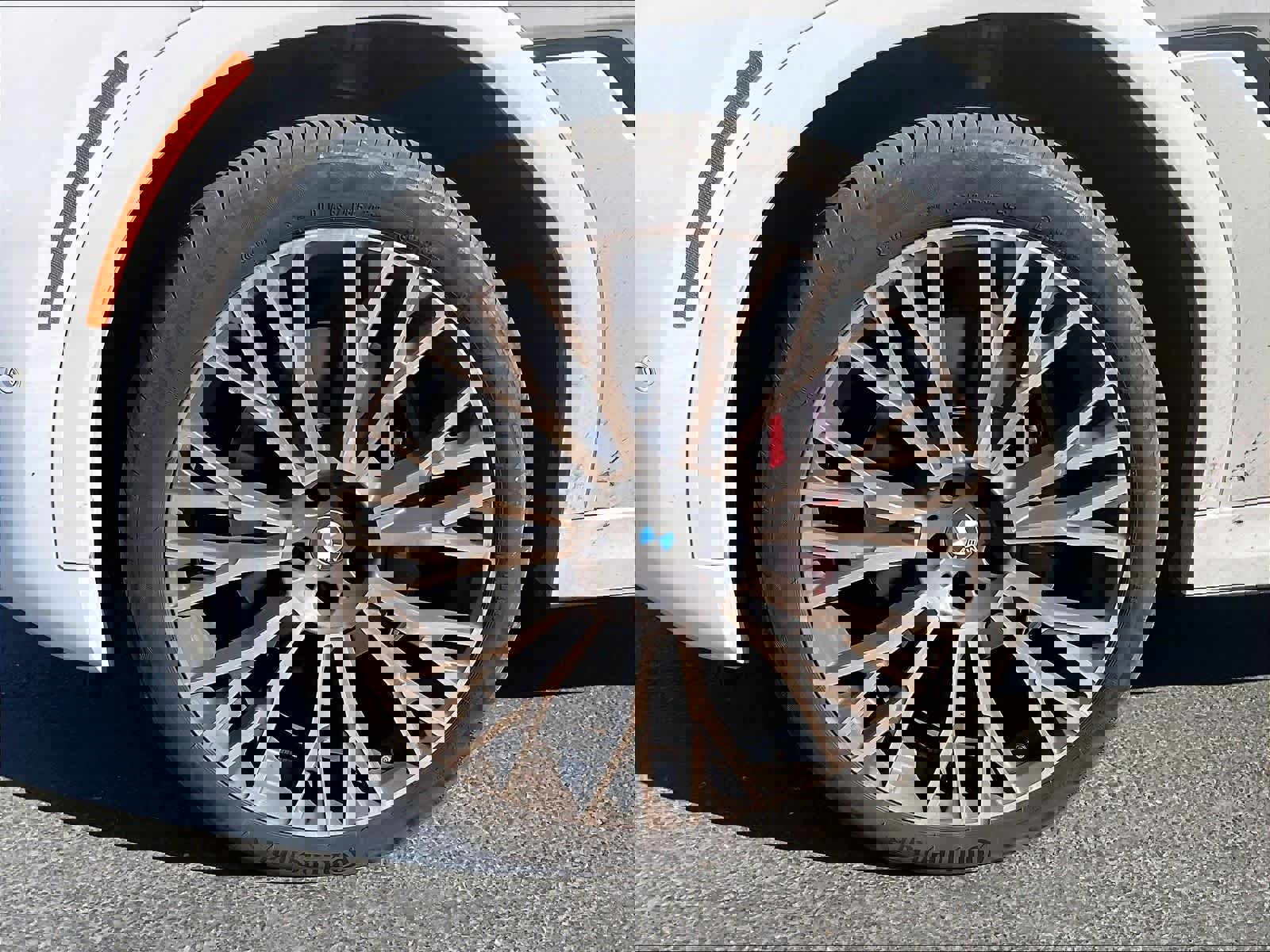 Used 2024 BMW X6 xDrive40i w/ Executive Package image 12