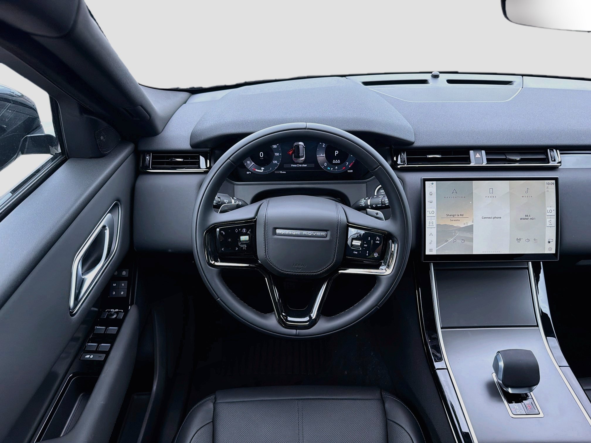 New 2026 Land Rover Range Rover Velar S AWD/4WD image 17