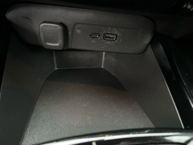 Used 2025 Chevrolet Trax RS w/ Driver Confidence Package image 24