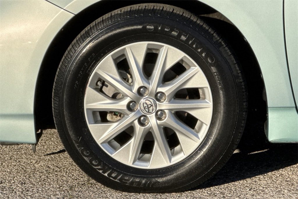 Used 2015 Toyota Prius Base image 25