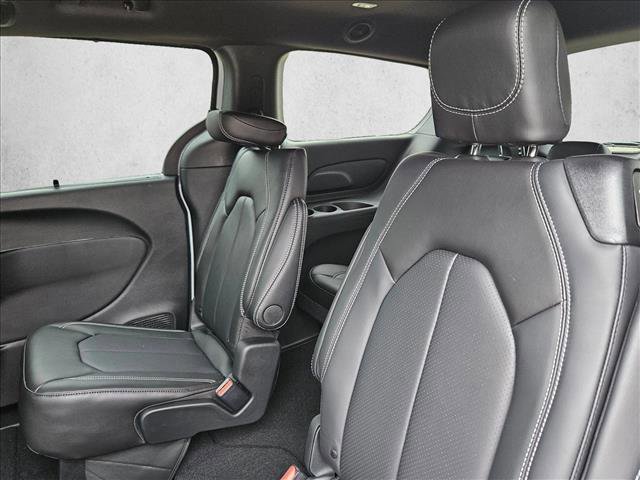 New 2026 Chrysler Pacifica Select FWD image 15