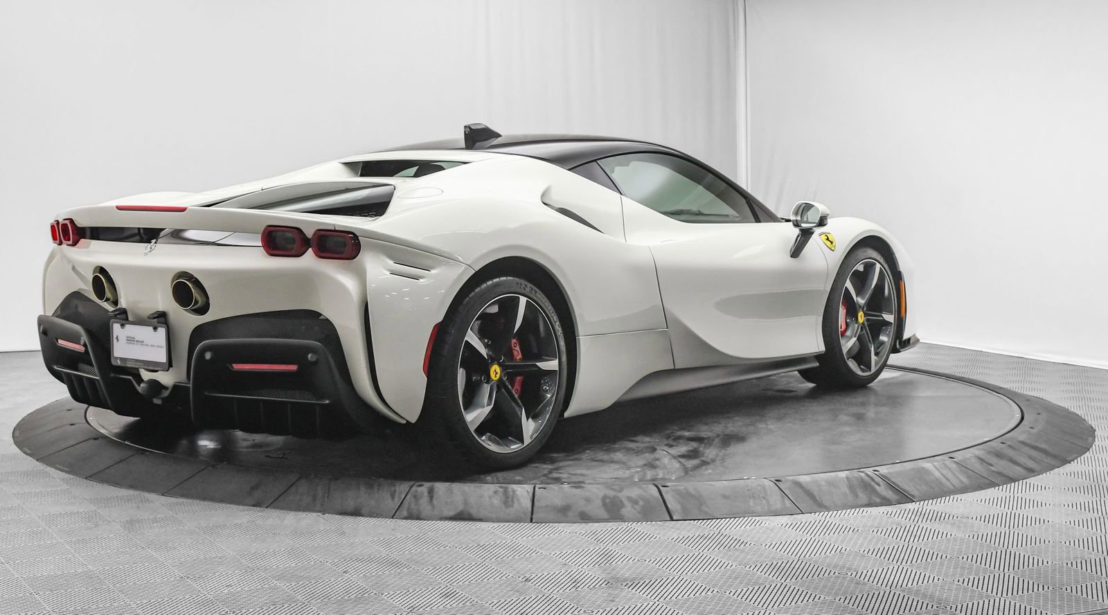 Used 2023 Ferrari SF90 Stradale image 8