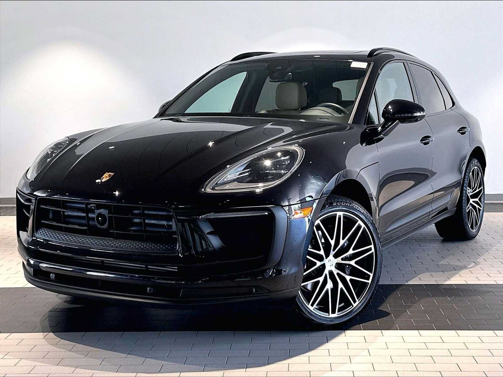 Used 2026 Porsche Macan AWD/4WD video 1