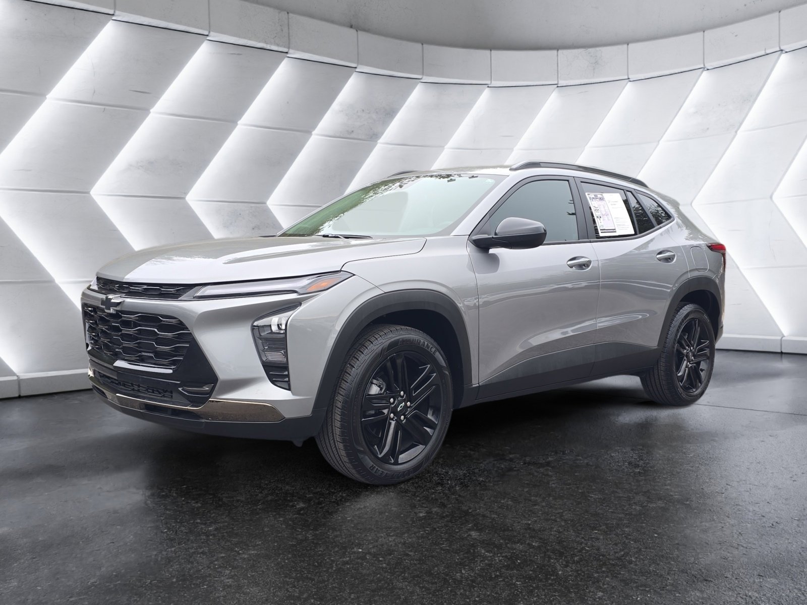 Used 2025 Chevrolet Trax ACTIV w/ Sunroof Package image 1