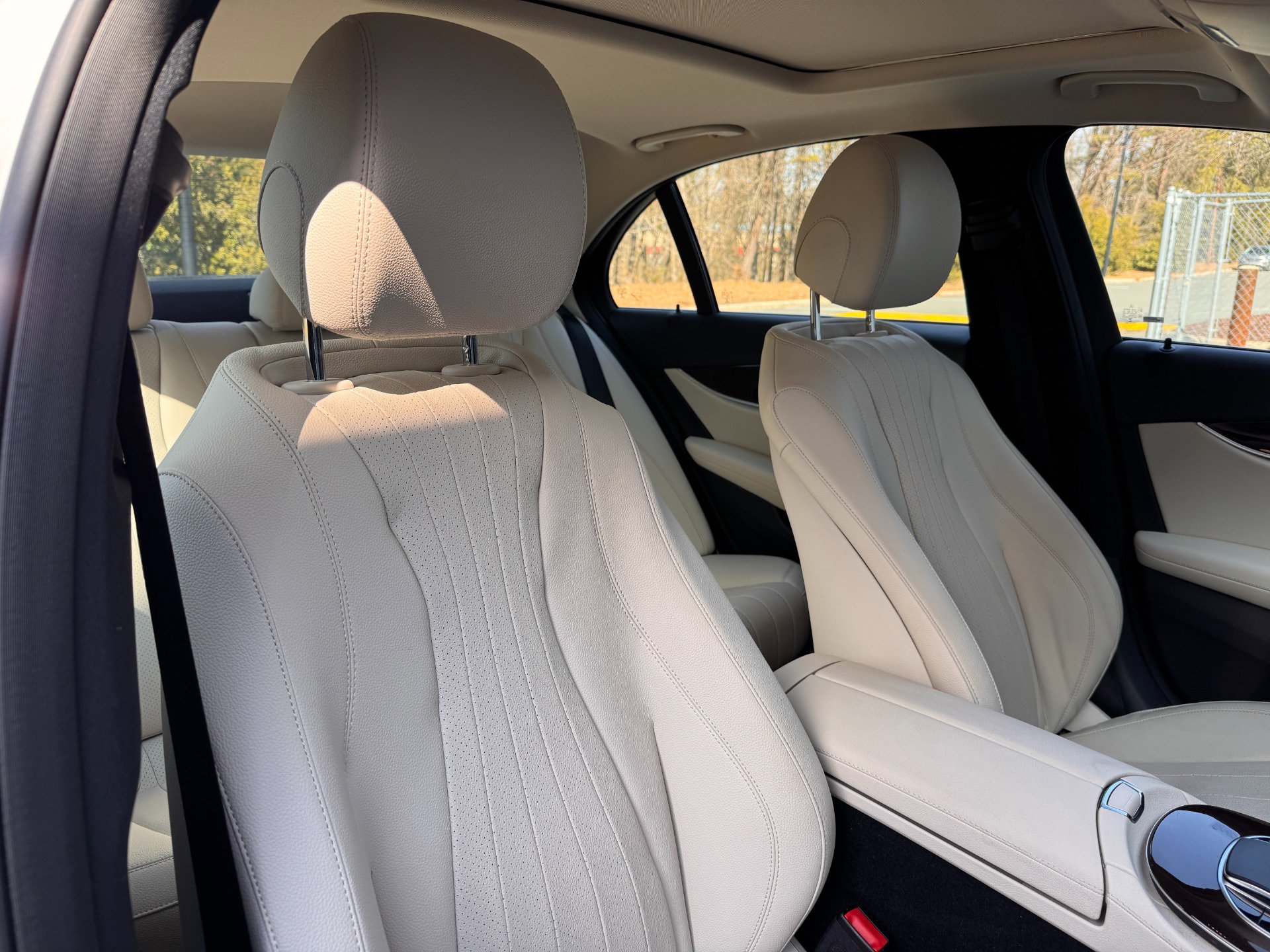 Used 2023 Mercedes-Benz E 350 4MATIC Sedan w/ Premium Package image 52