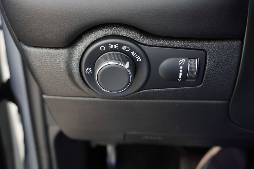 Certified 2025 Dodge Durango GT image 28