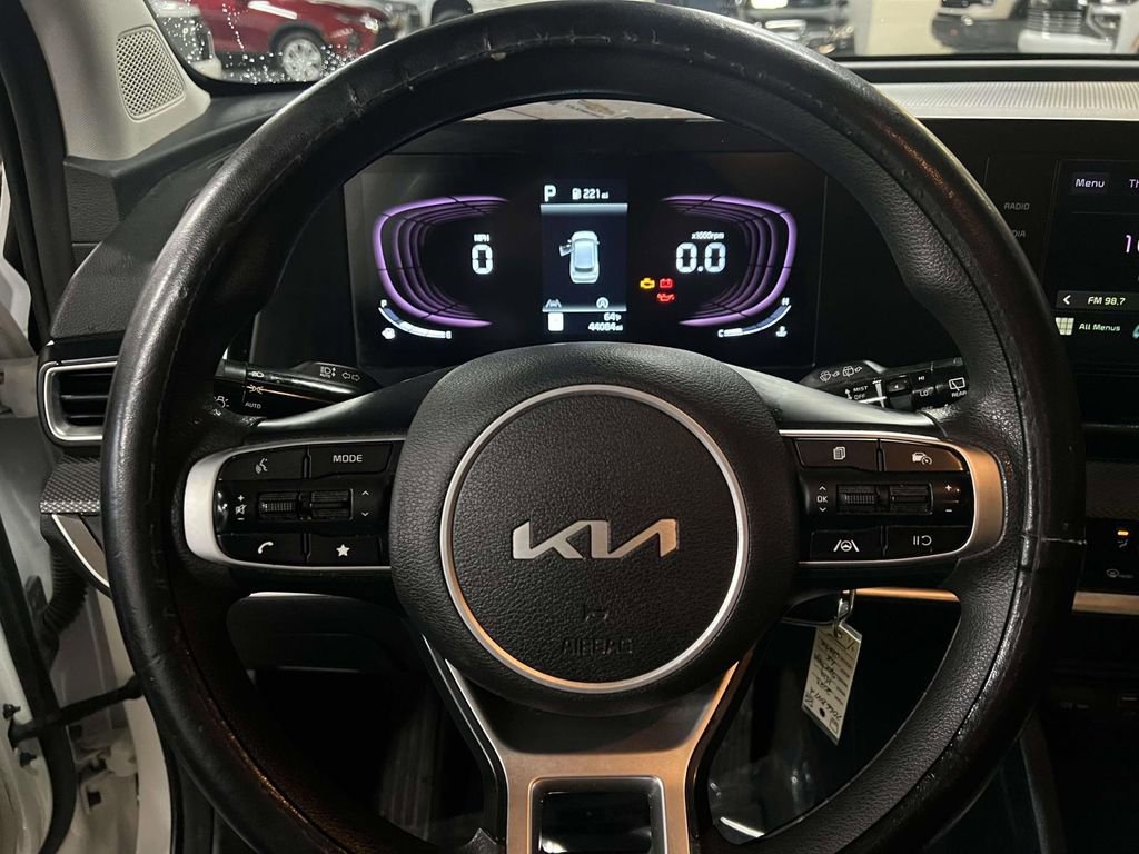 Used 2023 Kia Sportage LX image 14