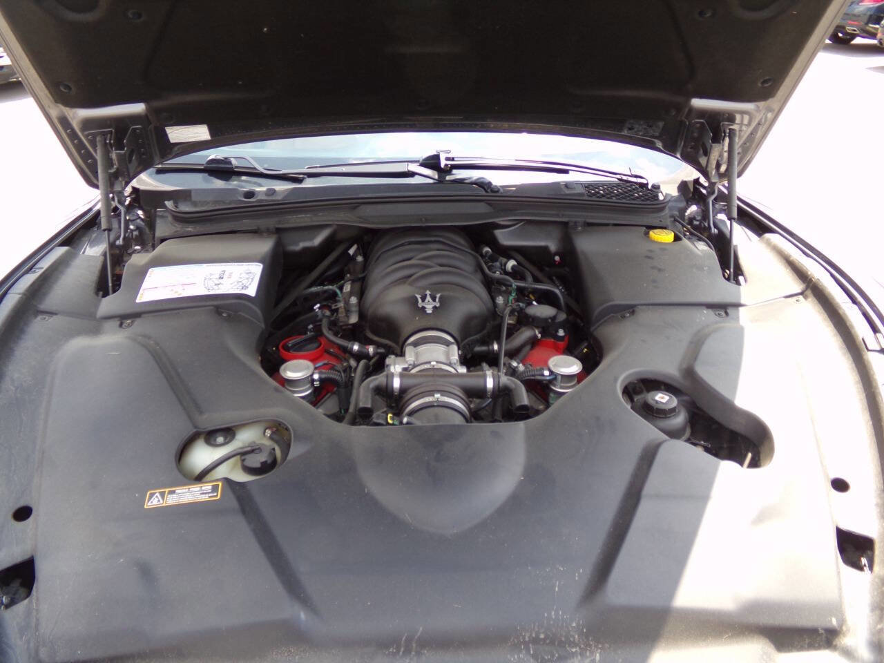 Used 2015 Maserati GranTurismo Base 2dr Convertible image 36