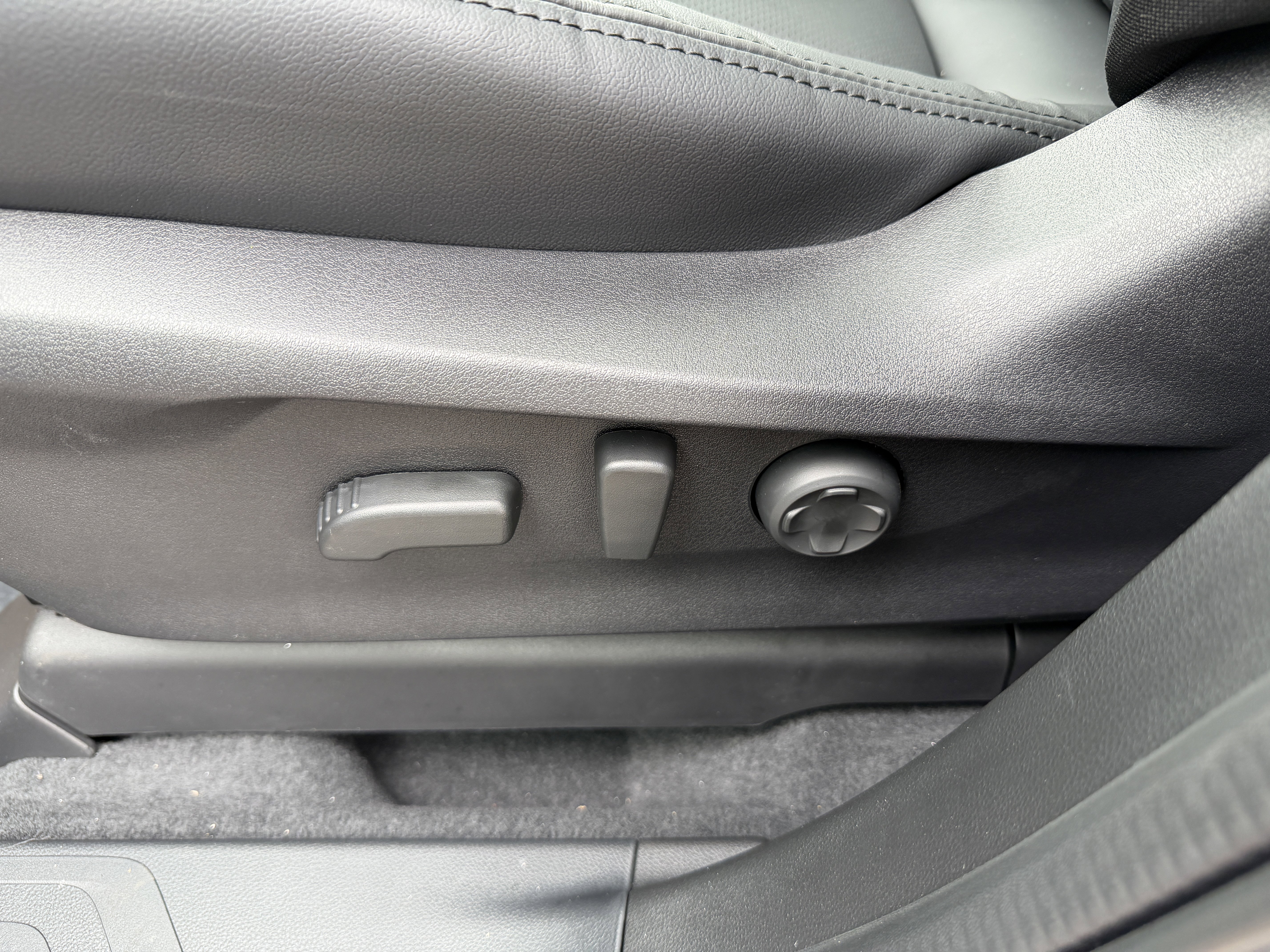 New 2026 Subaru Ascent Bronze Edition image 14