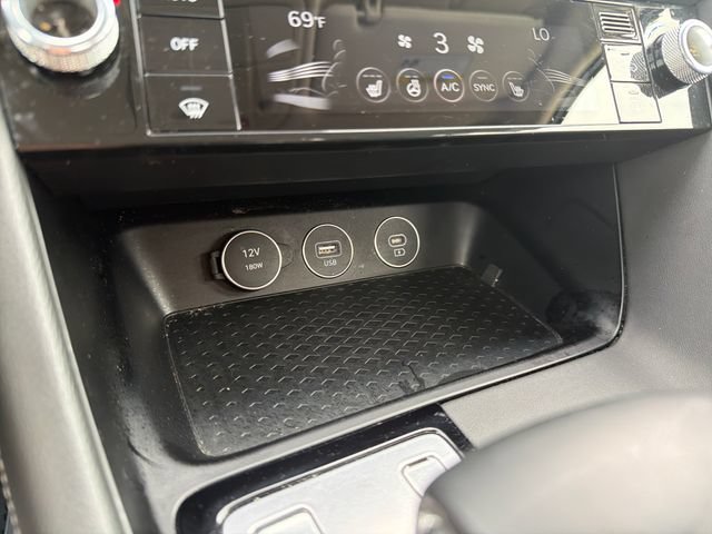 Used 2025 Genesis G70 2.5T AWD/4WD image 22
