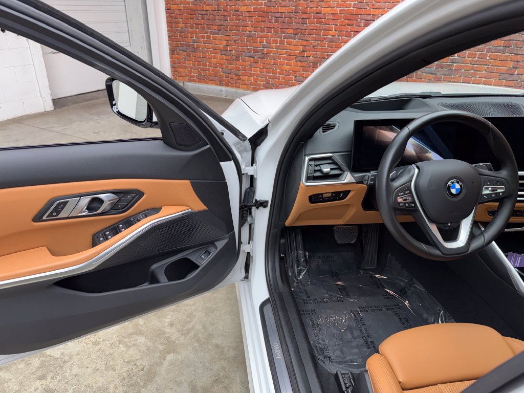 Certified 2023 BMW 330i xDrive Sedan w/ Premium Package AWD/4WD image 9