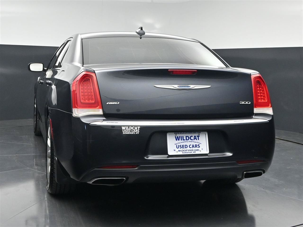 Used 2017 Chrysler 300 Limited w/ Value Package AWD/4WD image 7