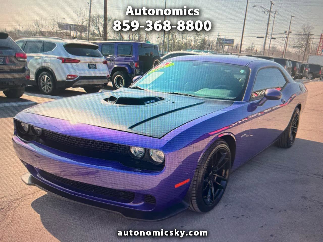 Used 2014 Dodge Challenger R/T RWD image 1