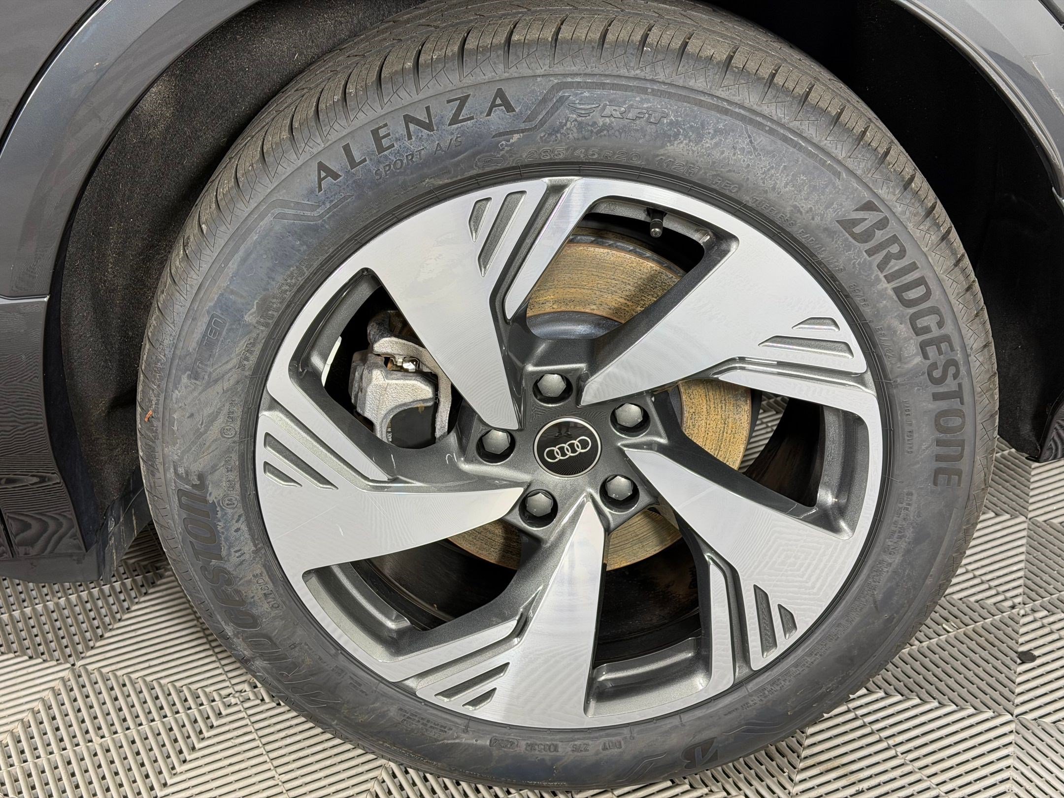 Used 2025 Audi Q6 e-tron Premium Plus w/ Premium Plus AWD/4WD image 13