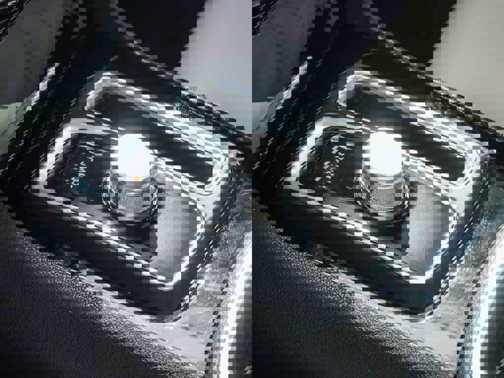 Certified 2023 Chrysler 300 Touring L image 18