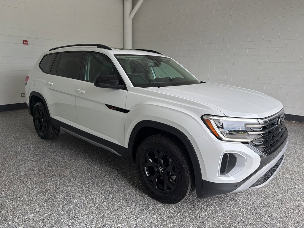 New 2026 Volkswagen Atlas Peak Edition AWD/4WD image 7