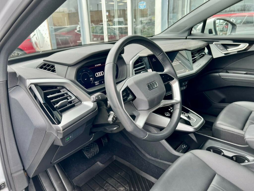 Used 2024 Audi Q4 e-tron Premium Plus w/ Premium Plus image 15