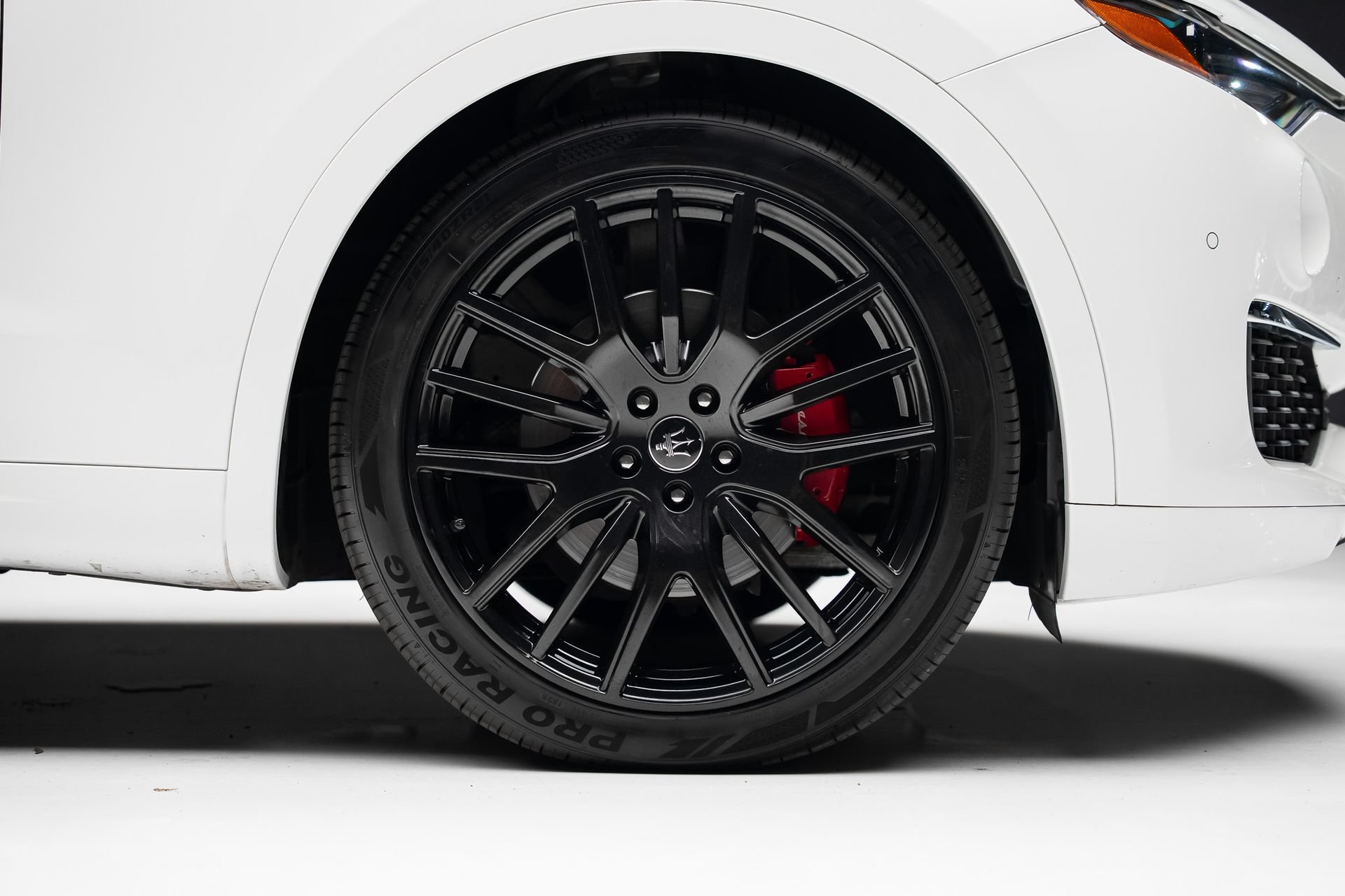 Used 2022 Maserati Levante GT AWD/4WD image 42