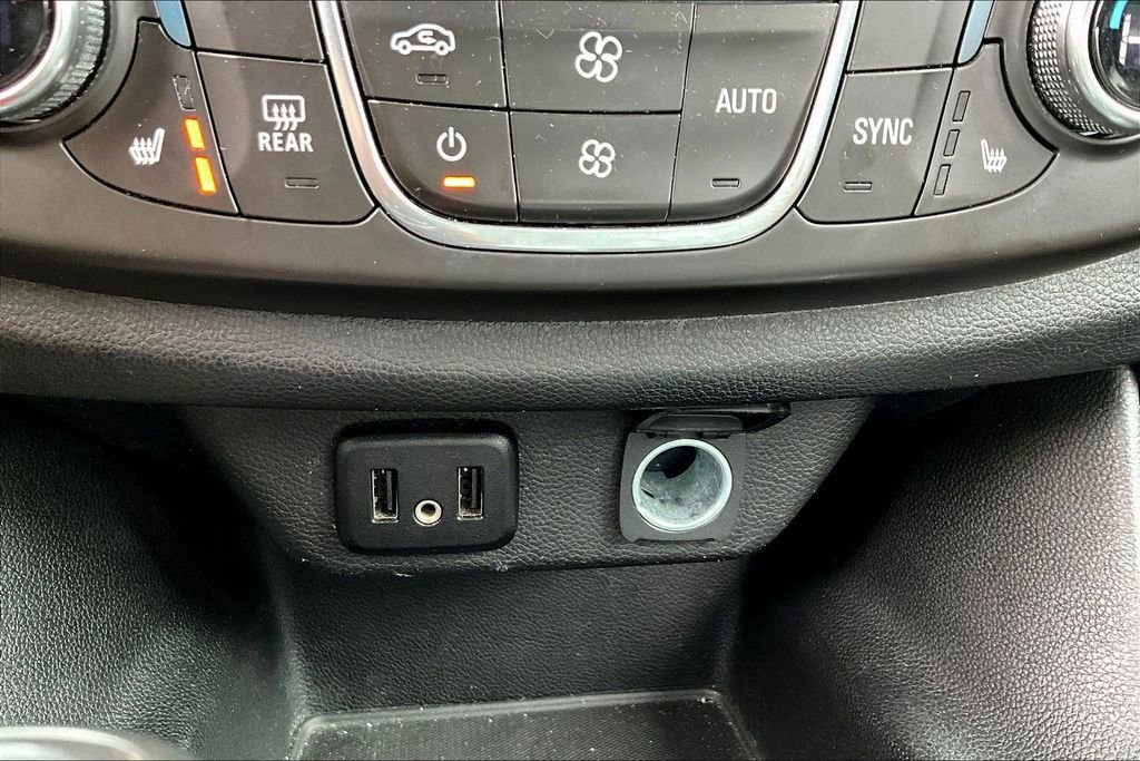 Used 2019 Chevrolet Traverse LT AWD/4WD image 16