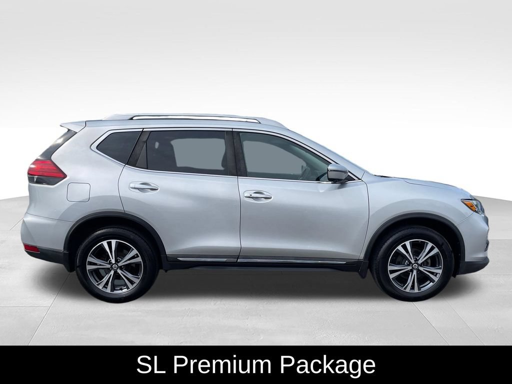 Used 2017 Nissan Rogue SL w/ SL Premium Package AWD/4WD image 7