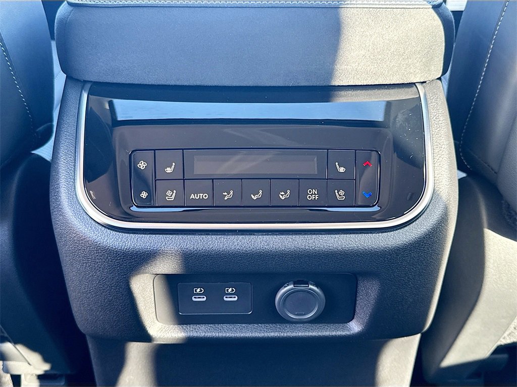 New 2026 INFINITI QX80 Luxe image 27