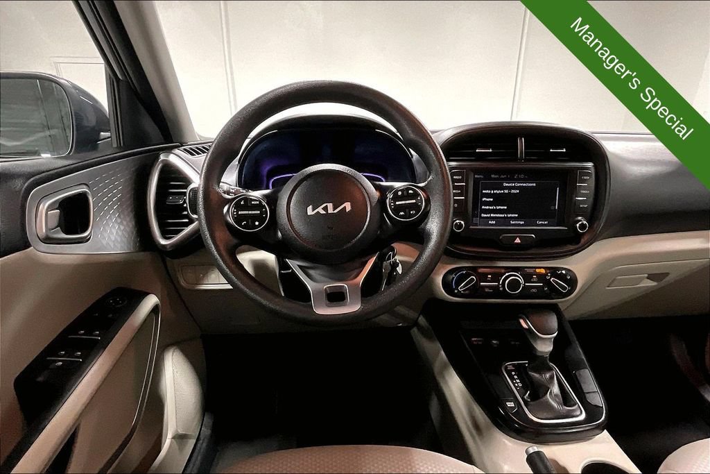 Used 2025 Kia Soul LX FWD image 6